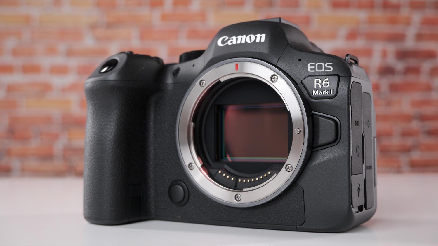 Máy ảnh Canon EOS R6 Mark II (Body only)