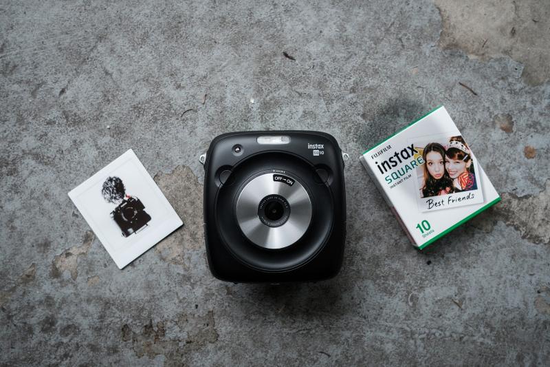 Máy ảnh Fujifilm instax SQUARE SQ10 | Chính Hãng