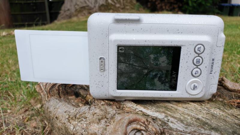 Máy ảnh Fujifilm Instax Mini LiPlay (Stone White) | Chính hãng Máy ảnh Fujifilm Instax Mini LiPlay (Stone White) | Chính hãng