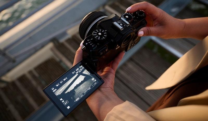 Máy ảnh Nikon ZF