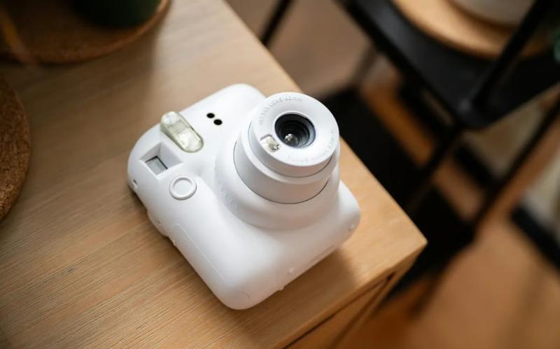 FUJIFILM INSTAX MINI 12 (MINT GREEN) – chính hãng FUJIFILM INSTAX MINI 12 (MINT GREEN) – chính hãng