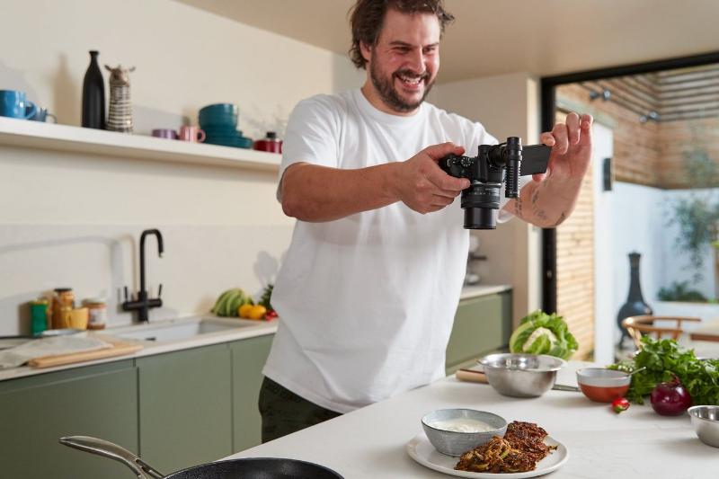 Canon EOS R50 kèm RF 50mm F1.8 STM | Chính hãng Canon EOS R50 kèm RF 50mm F1.8 STM | Chính hãng