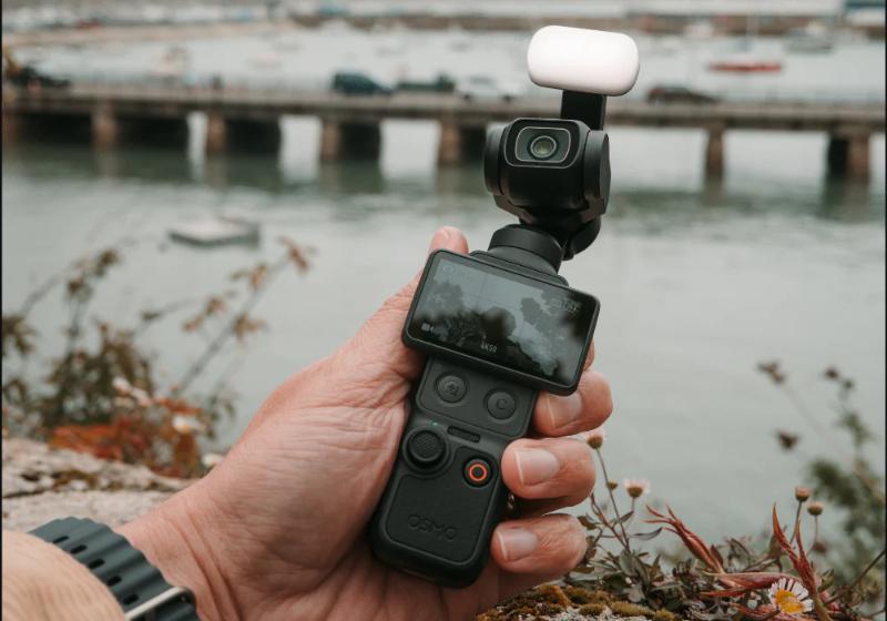 Camera DJI Osmo Pocket 4 Standard Combo